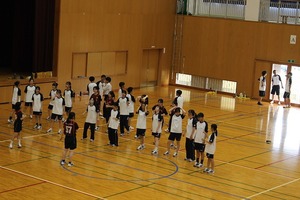 ５